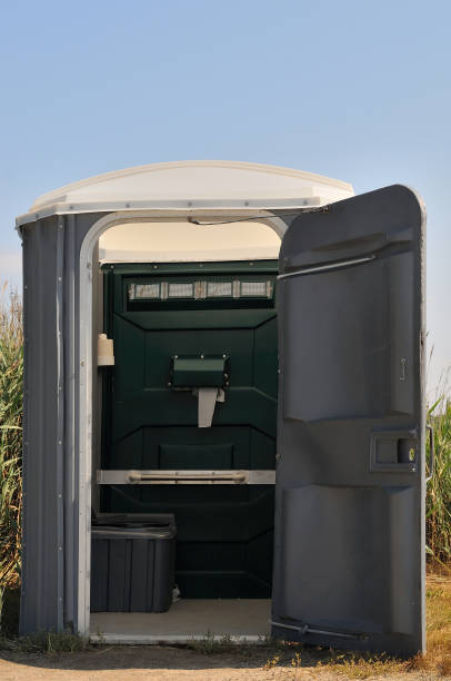 Best Portable restroom trailer rental  in Gonzales, LA